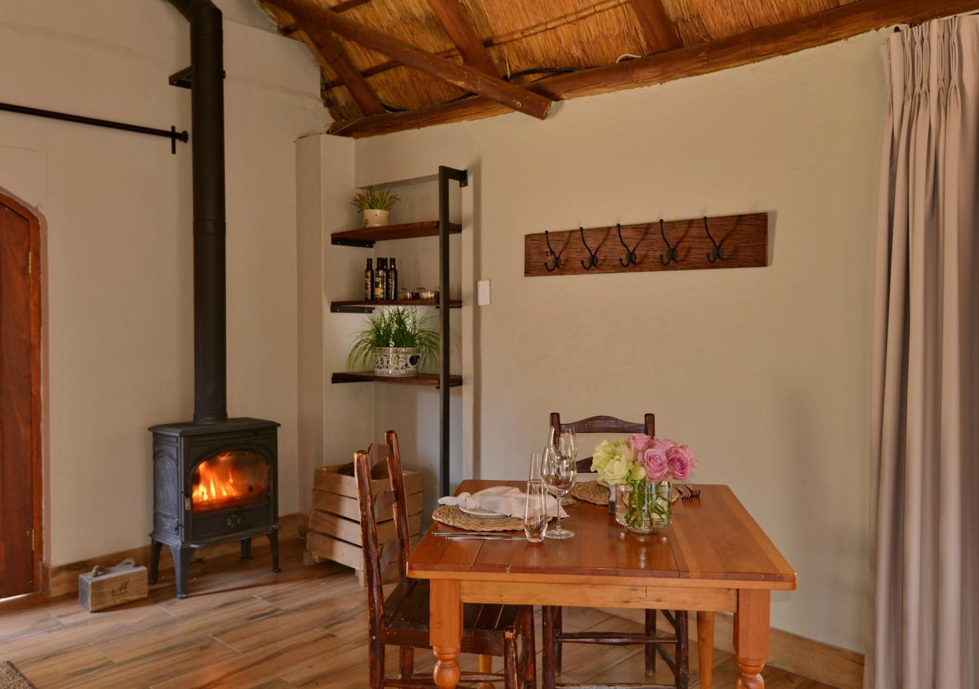 Thanda Manzi Country Hotel Центурион Экстерьер фото